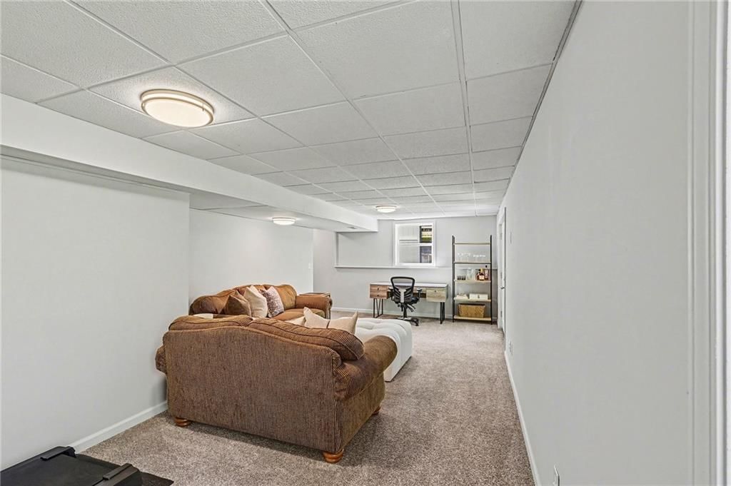 6330 N Bedford Avenue — photo 19