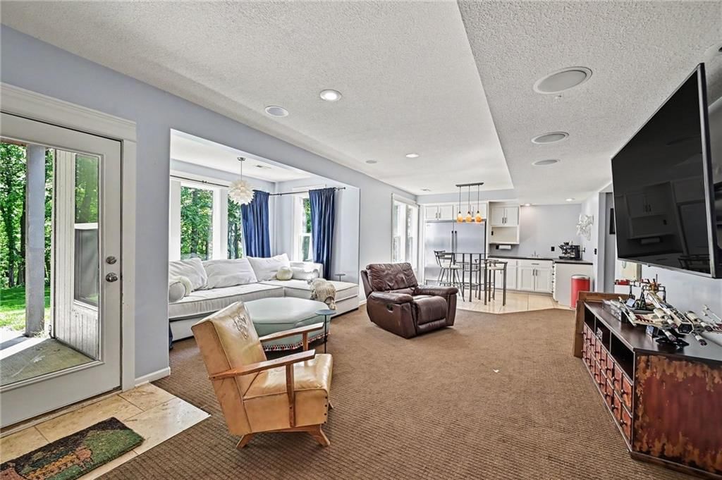6730 Meyers Circle — photo 12