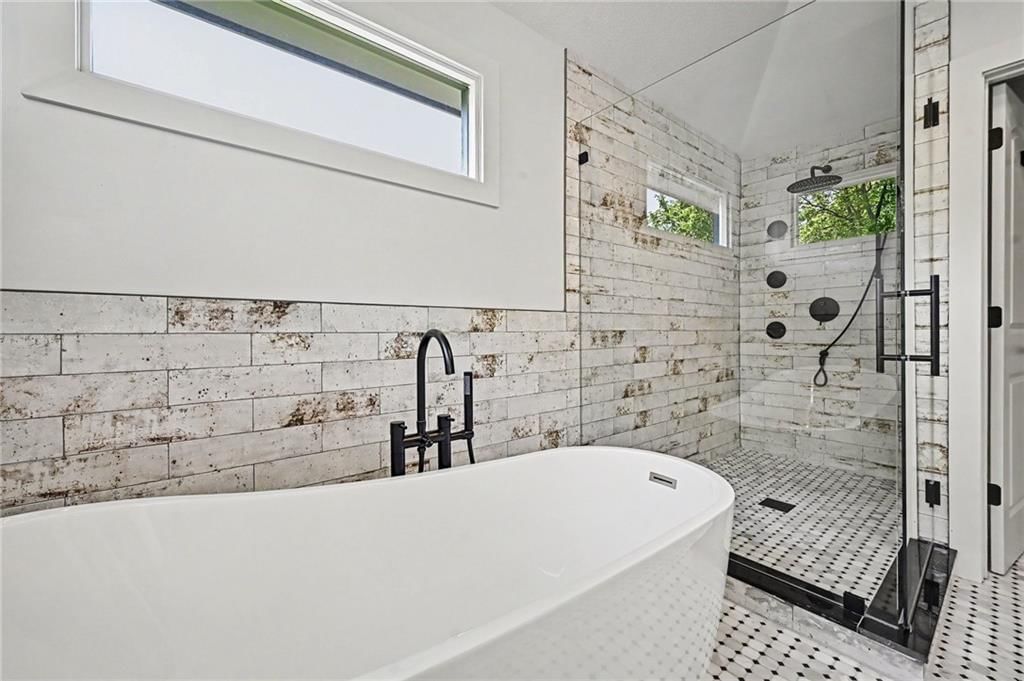 6730 Meyers Circle — photo 24