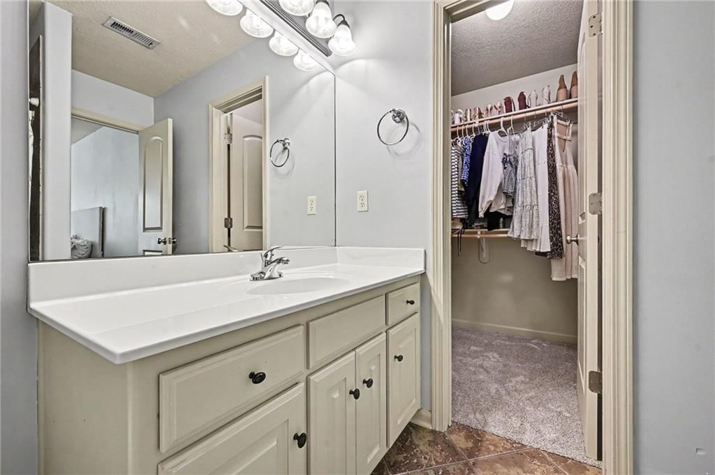 6730 Meyers Circle — photo 27