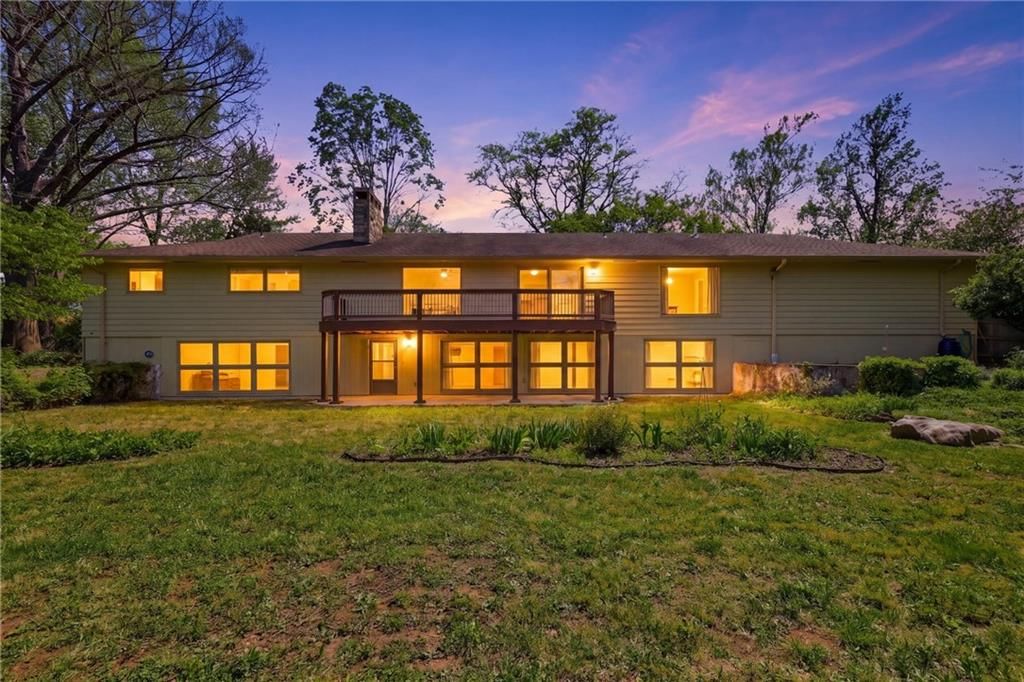 2400 Orchard Lane — photo 3