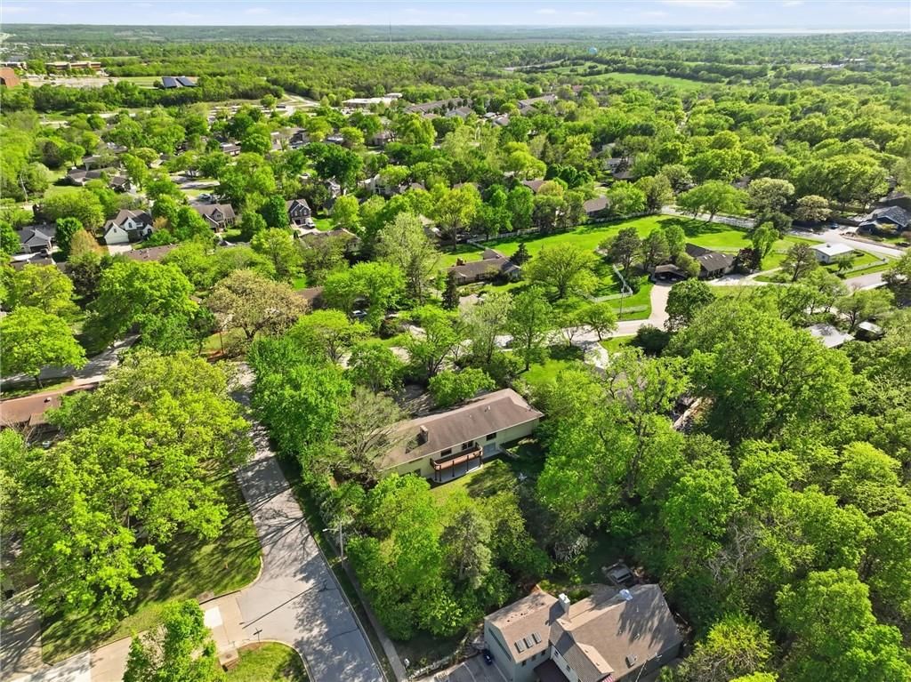 2400 Orchard Lane — photo 4