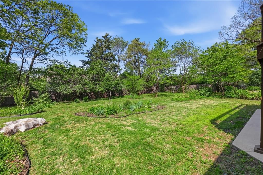 2400 Orchard Lane — photo 8
