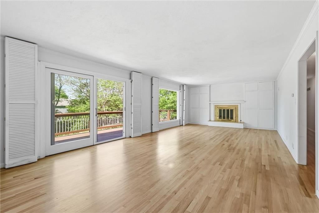 2400 Orchard Lane — photo 13