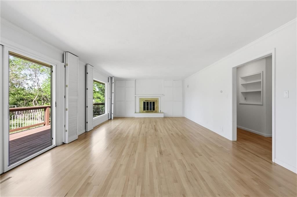2400 Orchard Lane — photo 14