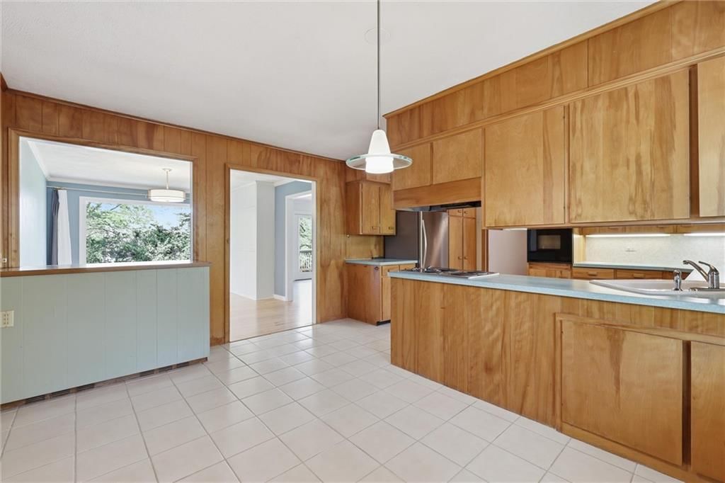 2400 Orchard Lane — photo 17