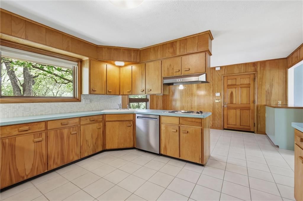 2400 Orchard Lane — photo 18