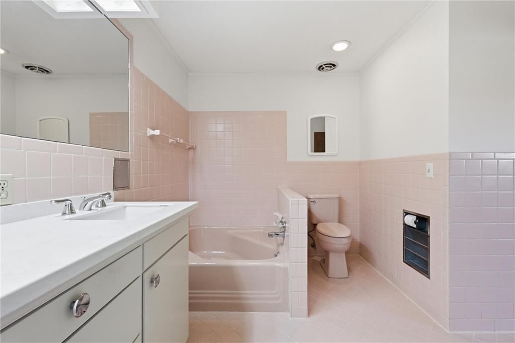 2400 Orchard Lane — photo 22