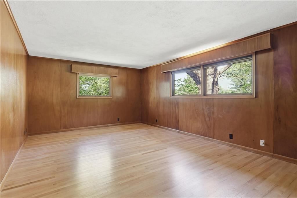 2400 Orchard Lane — photo 23