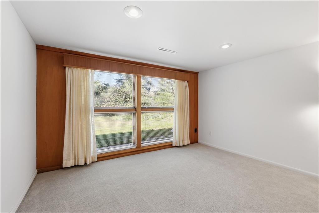 2400 Orchard Lane — photo 33