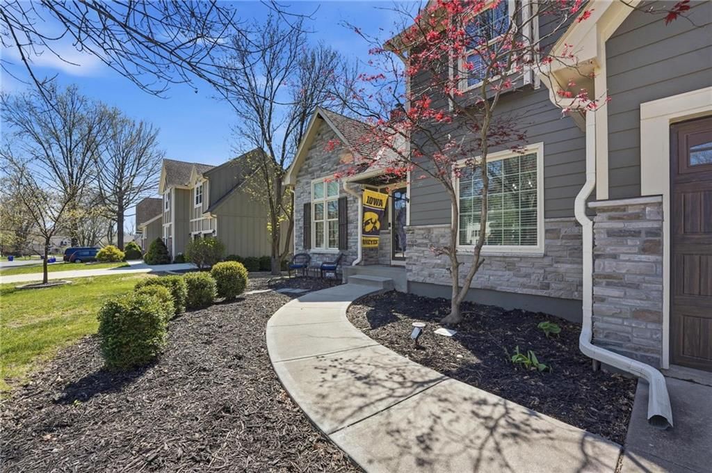 12402 Mastin Street — photo 2
