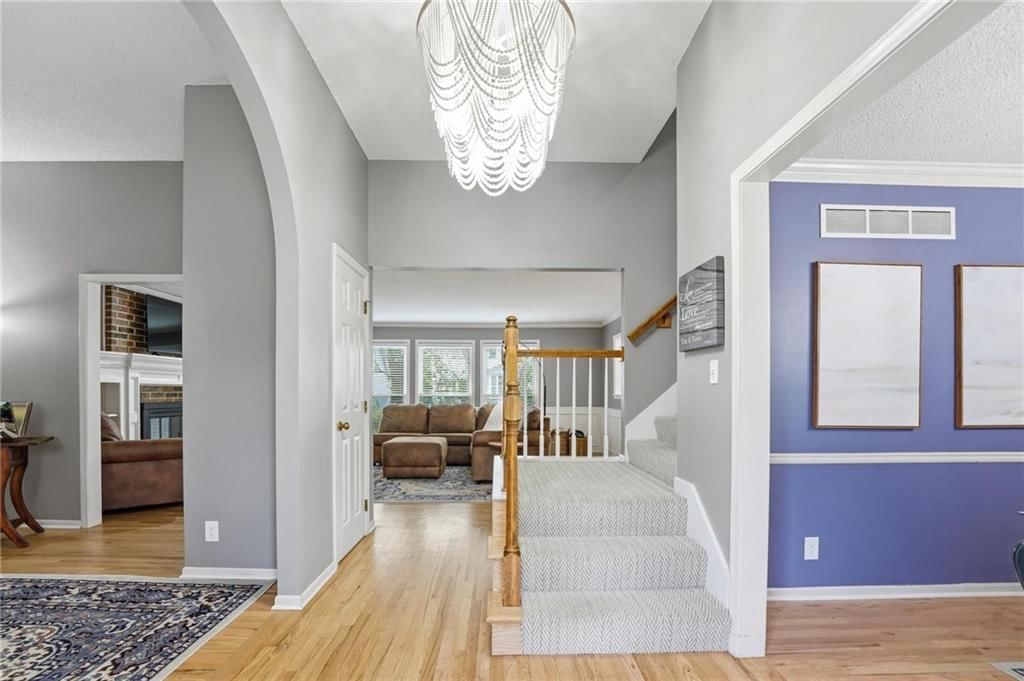 12402 Mastin Street — photo 4