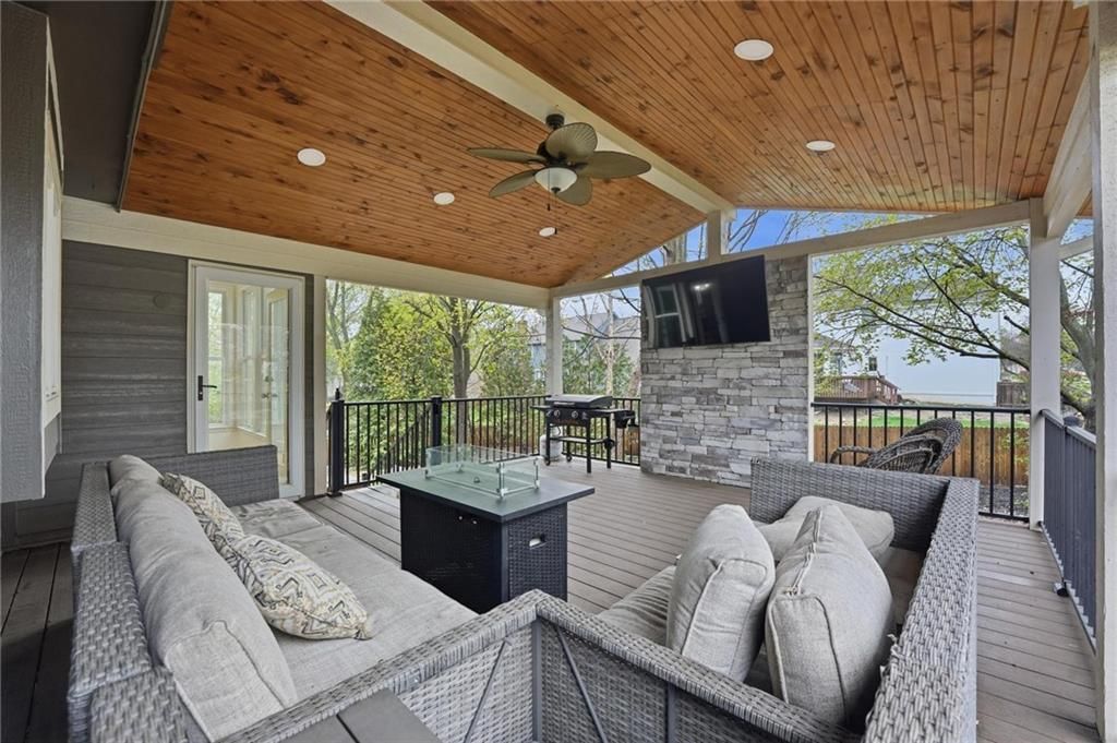 12402 Mastin Street — photo 15