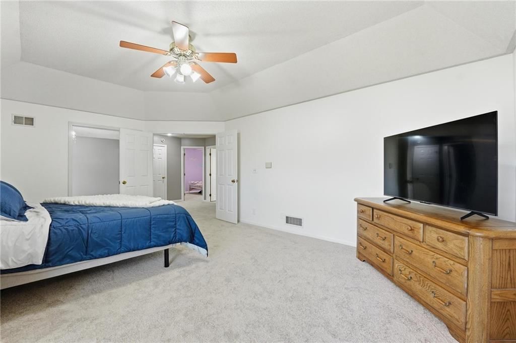12402 Mastin Street — photo 29
