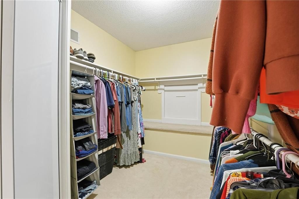 12402 Mastin Street — photo 34