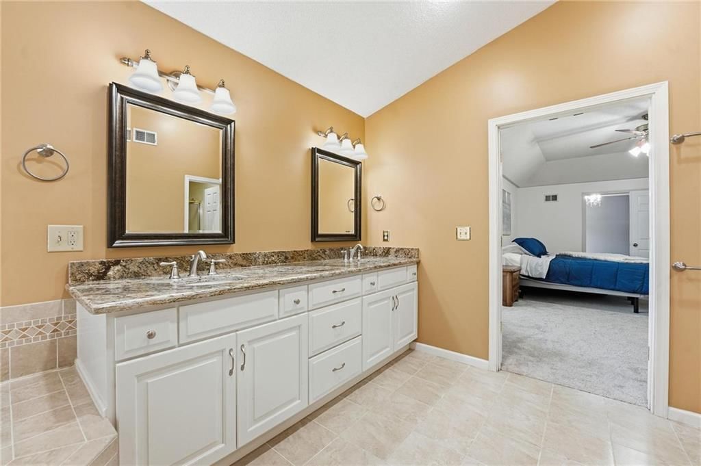 12402 Mastin Street — photo 35