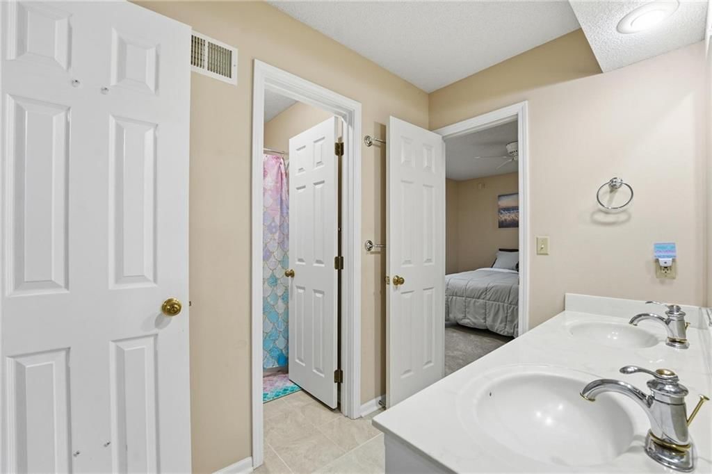 12402 Mastin Street — photo 44