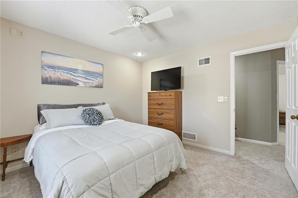 12402 Mastin Street — photo 47