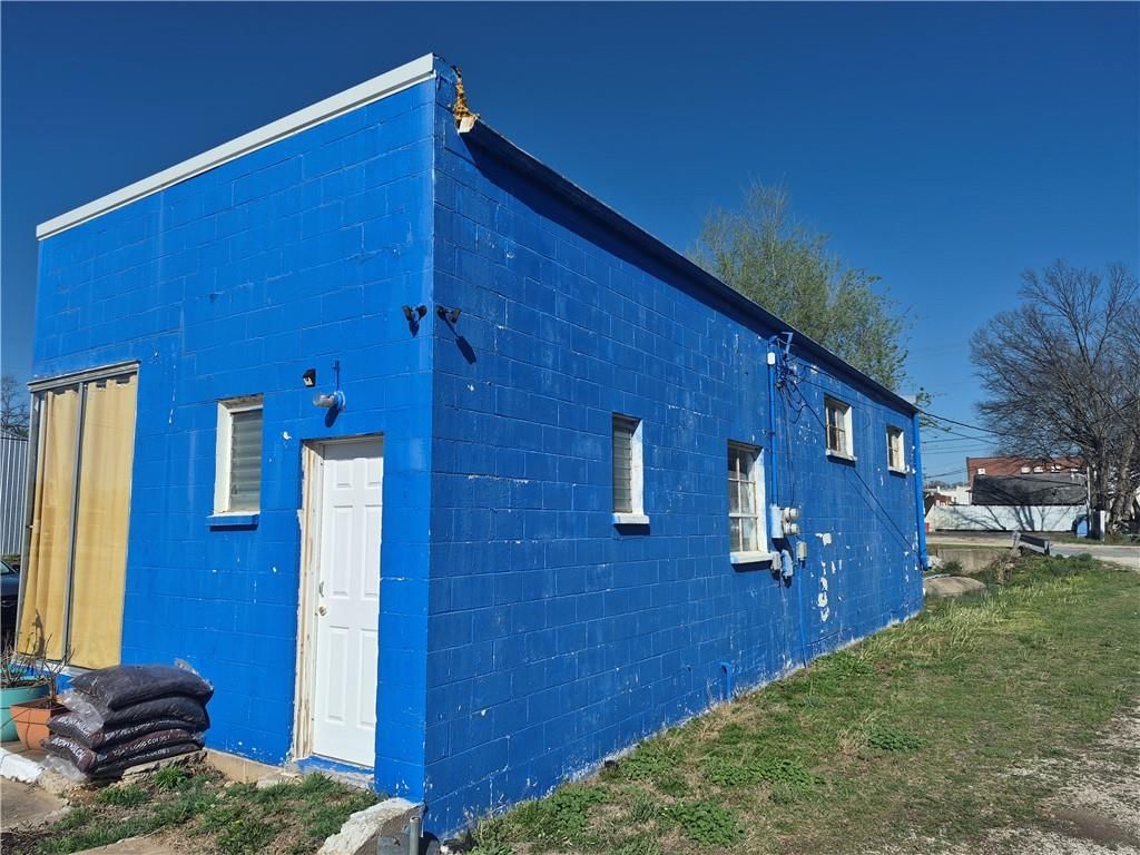304 Madison N/A — photo 7