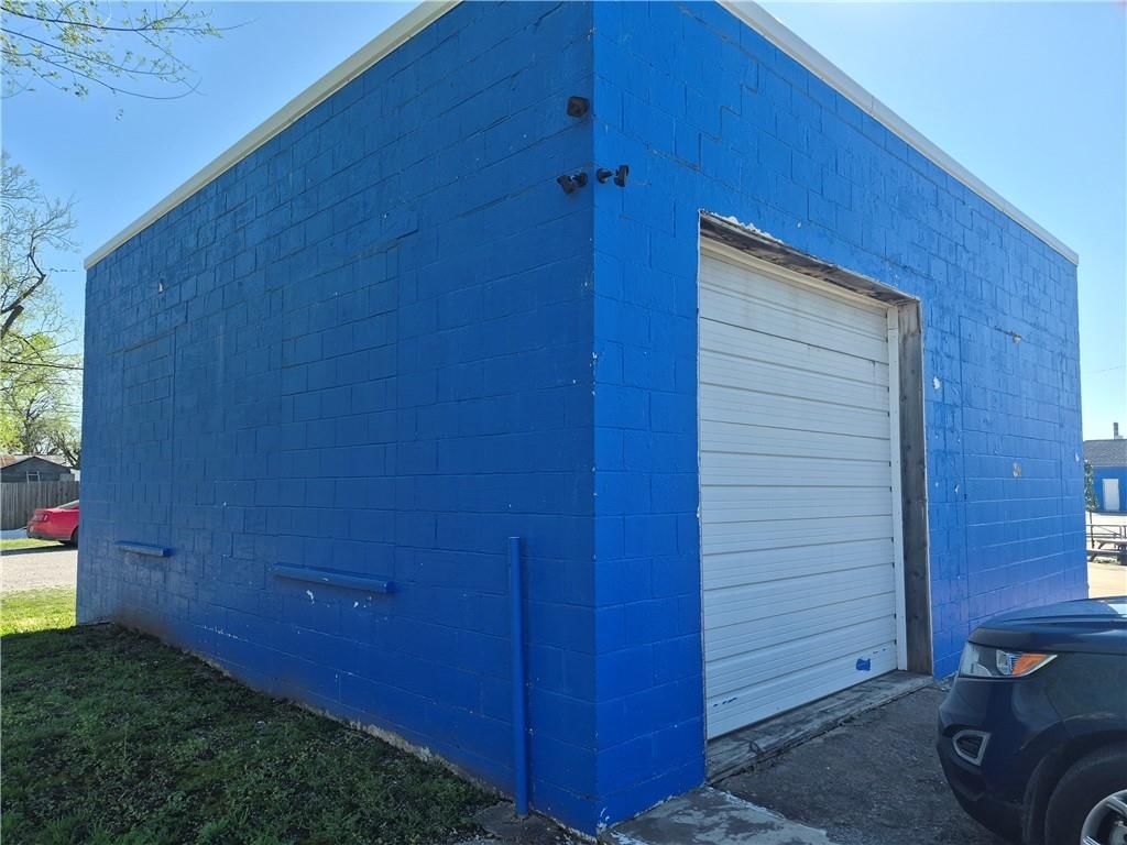 304 Madison N/A — photo 8