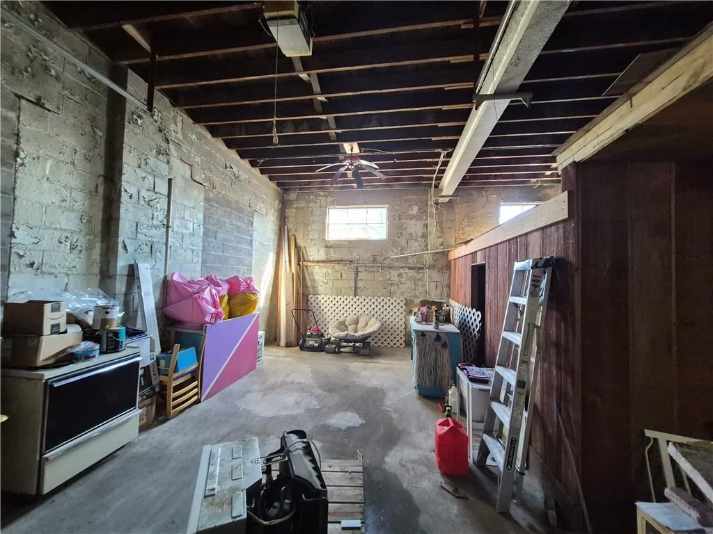 304 Madison N/A — photo 16