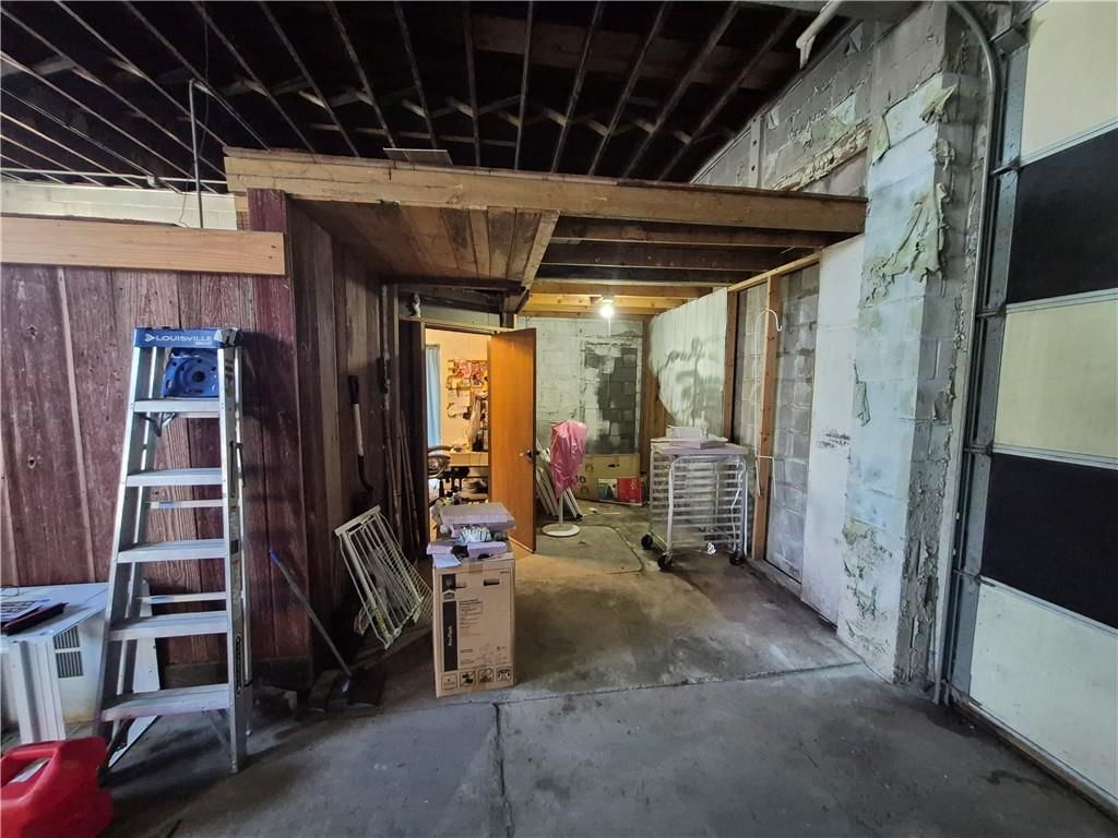304 Madison N/A — photo 18