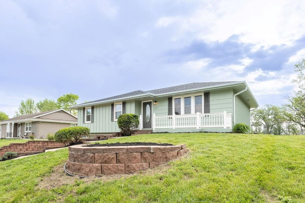 1419 Tamara Drive — photo 3