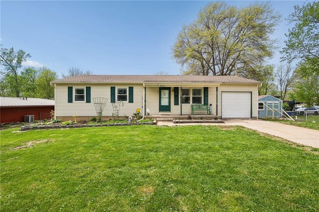 8412 England Street, Overland Park, KS