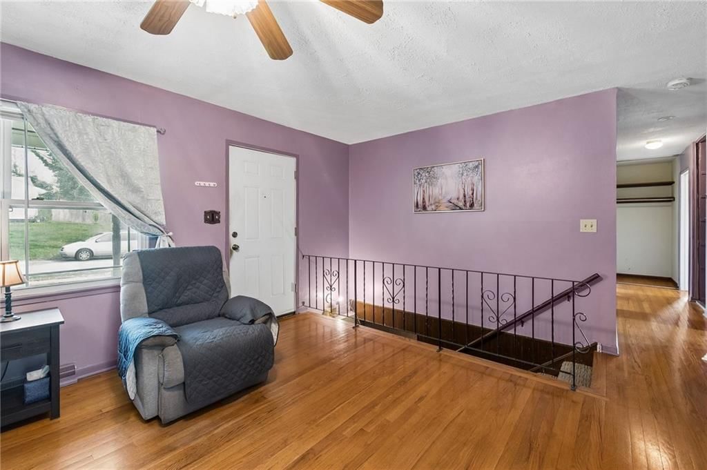 8412 England Street — photo 3