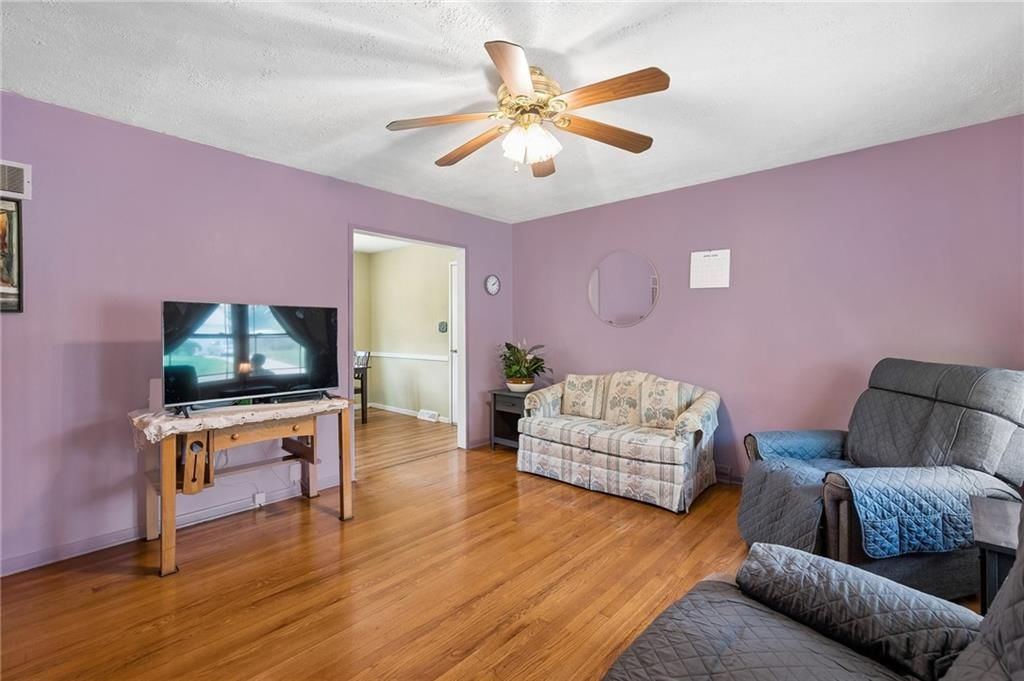 8412 England Street — photo 4
