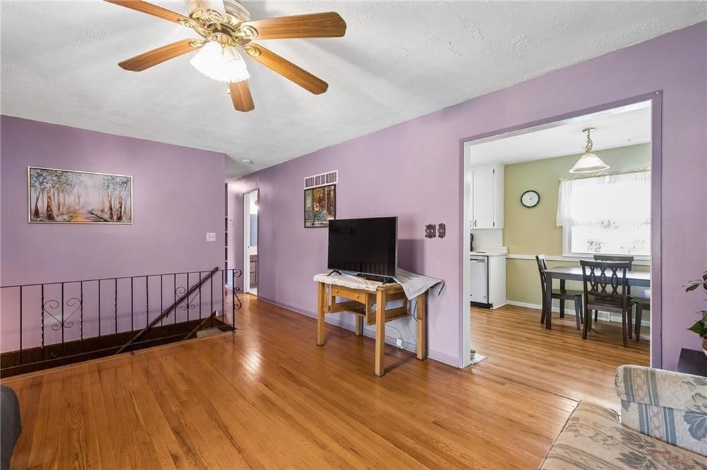 8412 England Street — photo 5