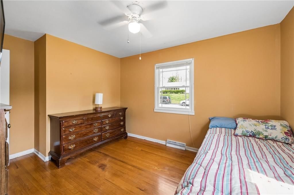 8412 England Street — photo 13