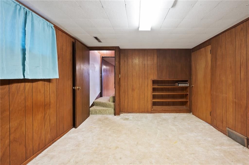 8412 England Street — photo 23