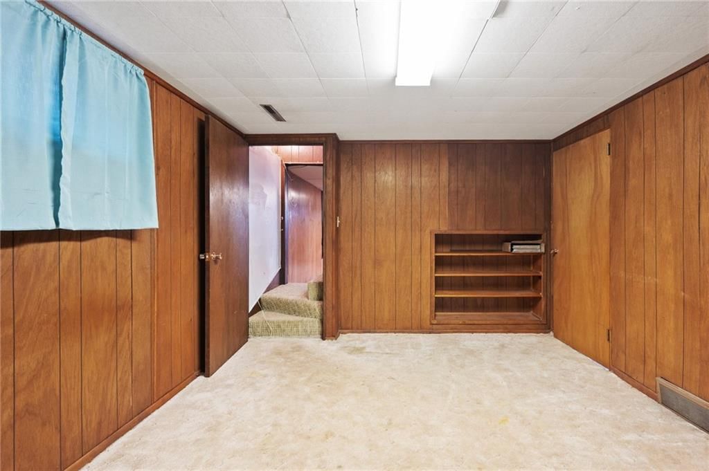 8412 England Street — photo 24