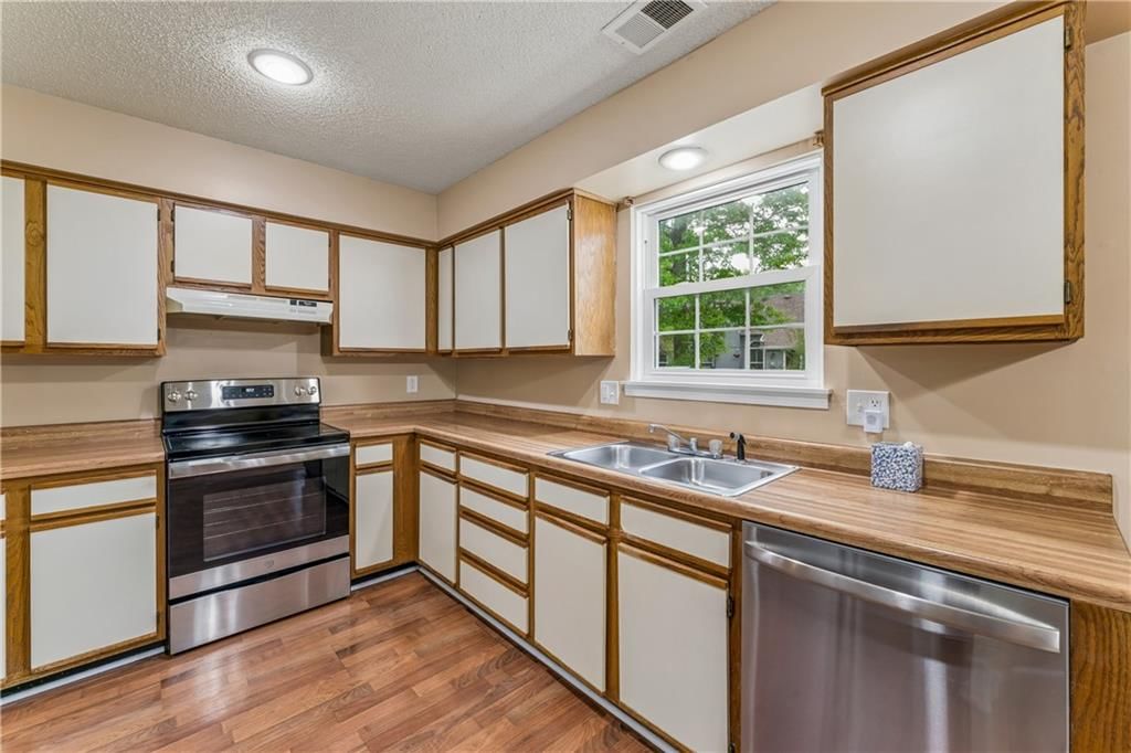 1440 N Lucy Montgomery Way — photo 8