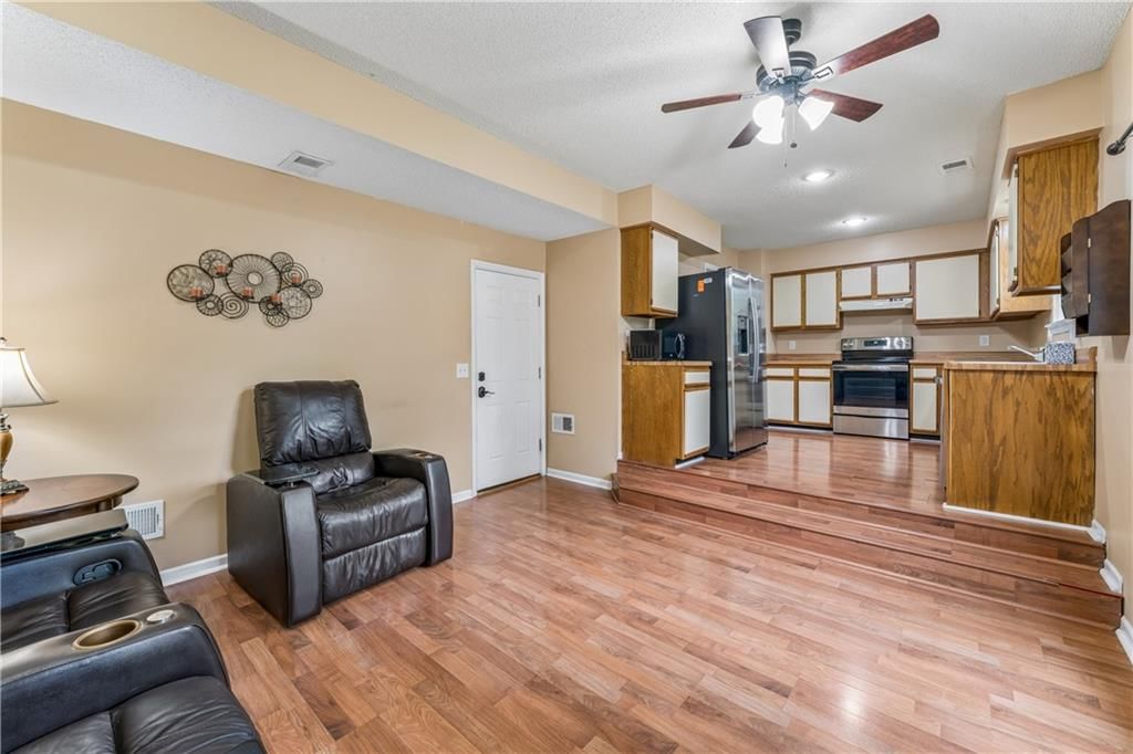 1440 N Lucy Montgomery Way — photo 14
