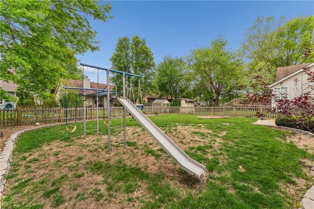 1440 N Lucy Montgomery Way — photo 36