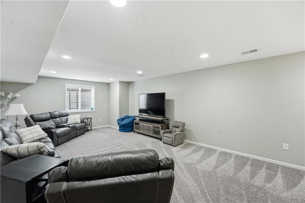 18933 W 168th Street — photo 42
