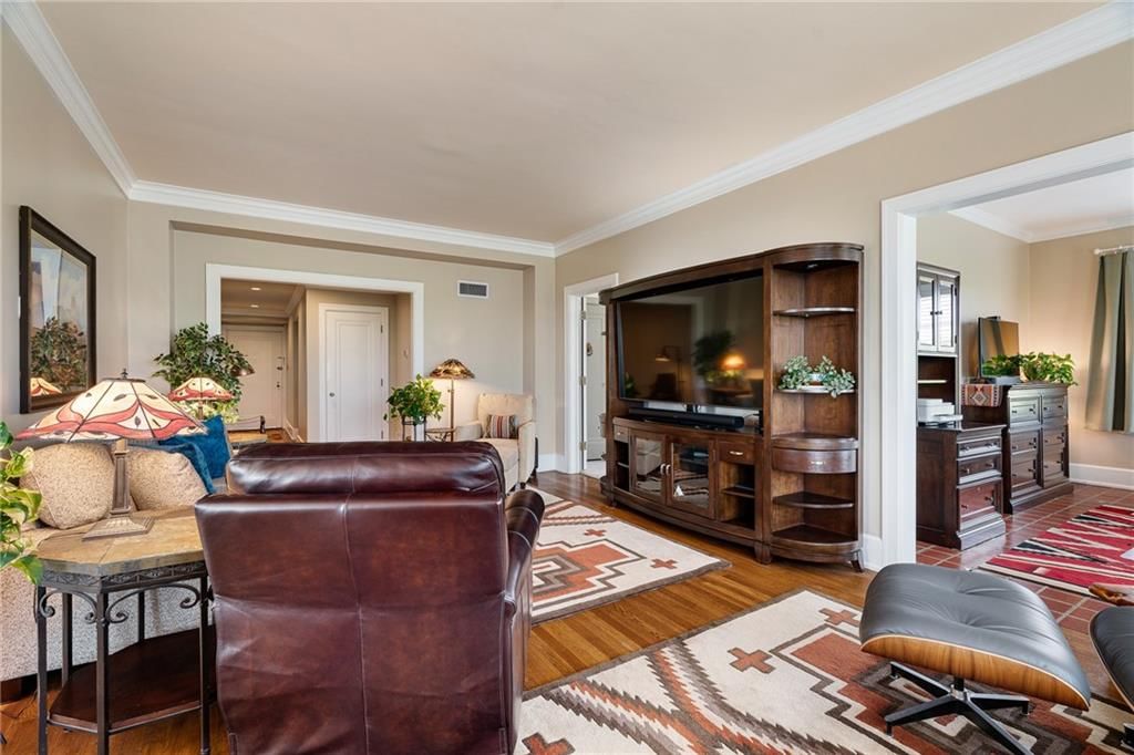 4618 Warwick Boulevard — photo 11