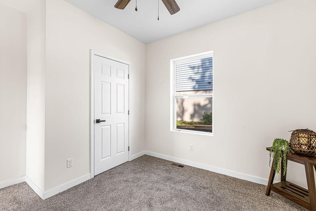 1911 Oscar Street — photo 12