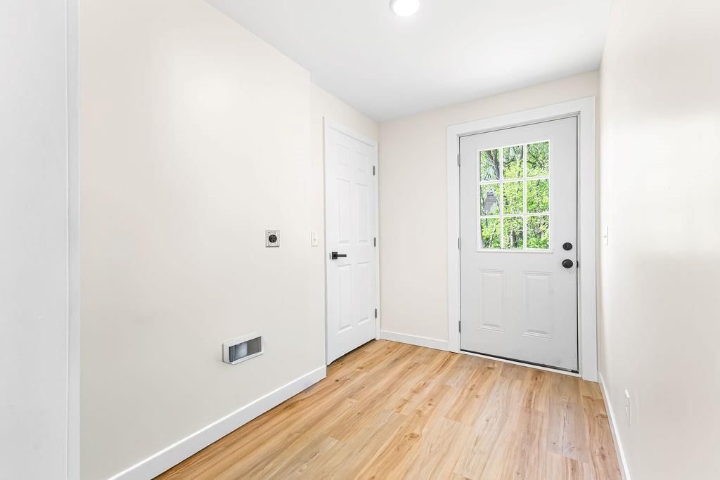 1911 Oscar Street — photo 20