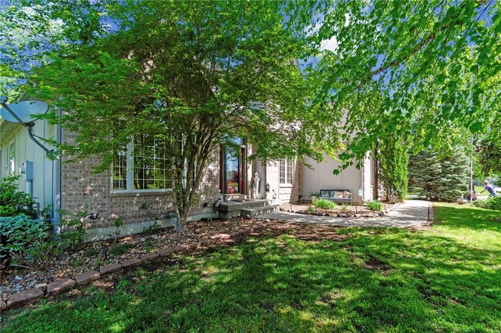 15733 Pine Circle — photo 2