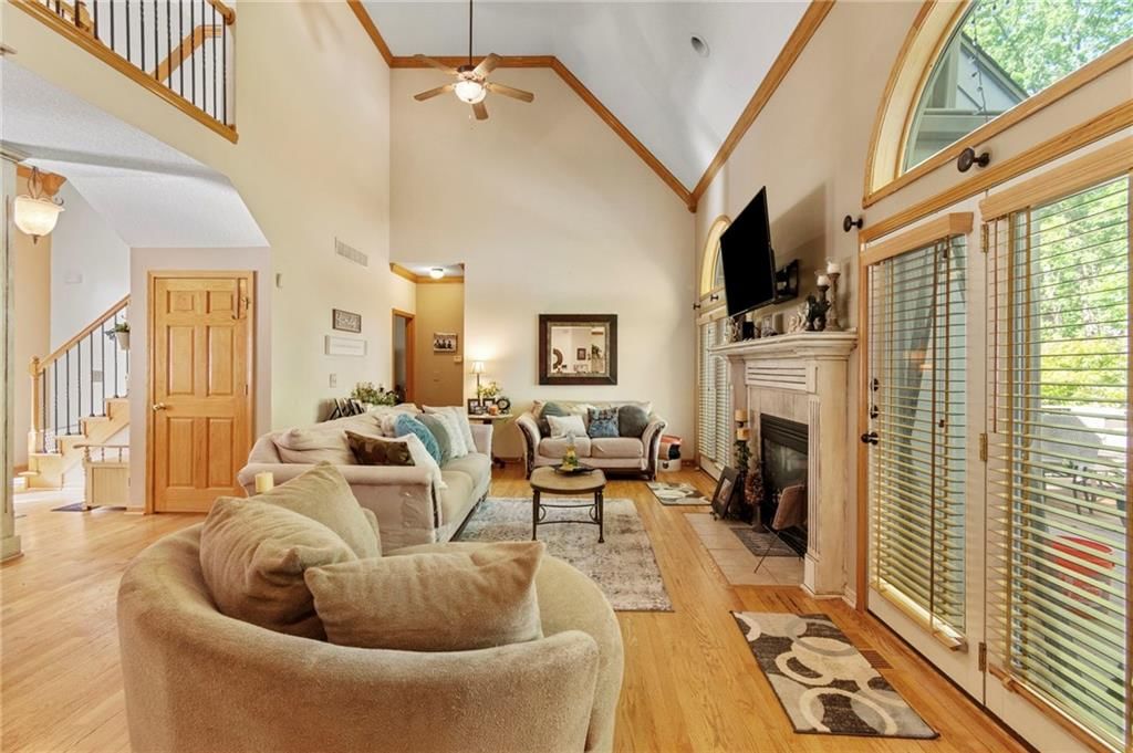 15733 Pine Circle — photo 9