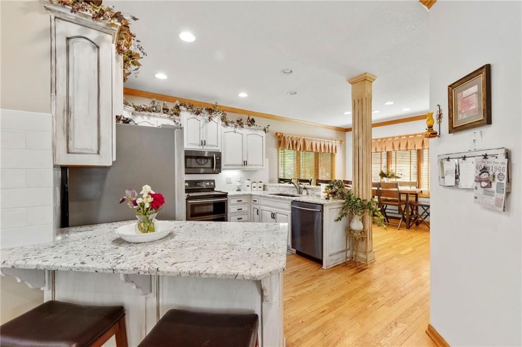 15733 Pine Circle — photo 10