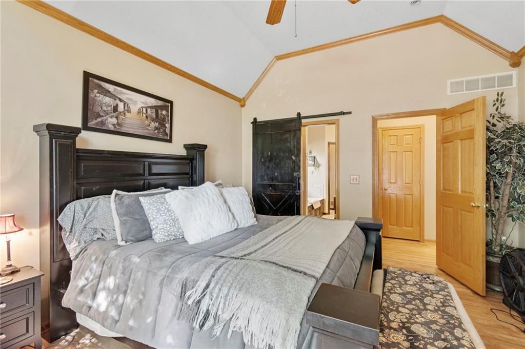 15733 Pine Circle — photo 17