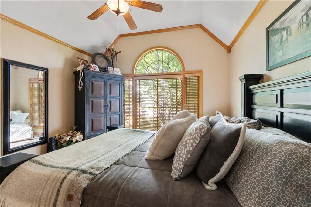 15733 Pine Circle — photo 18