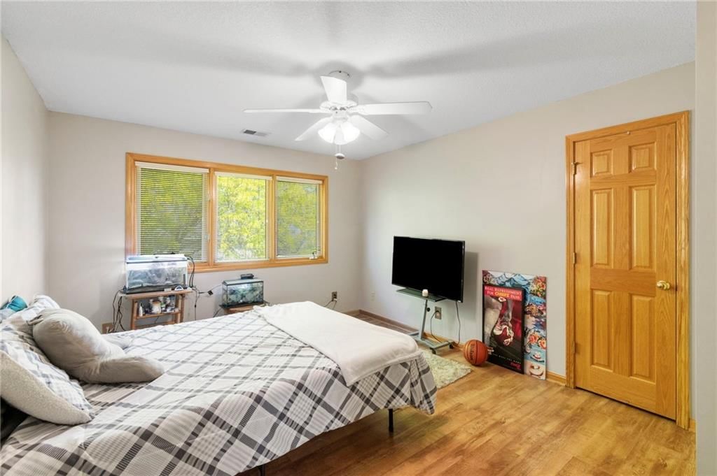 15733 Pine Circle — photo 21