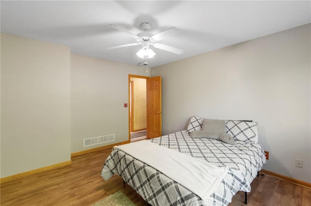15733 Pine Circle — photo 22