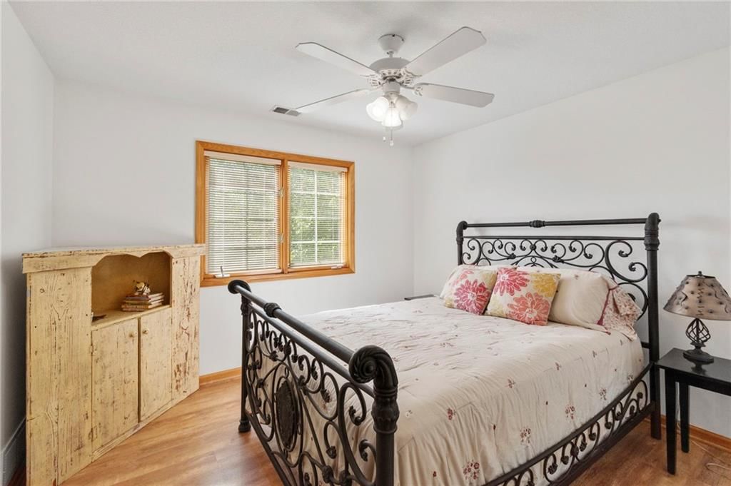 15733 Pine Circle — photo 23