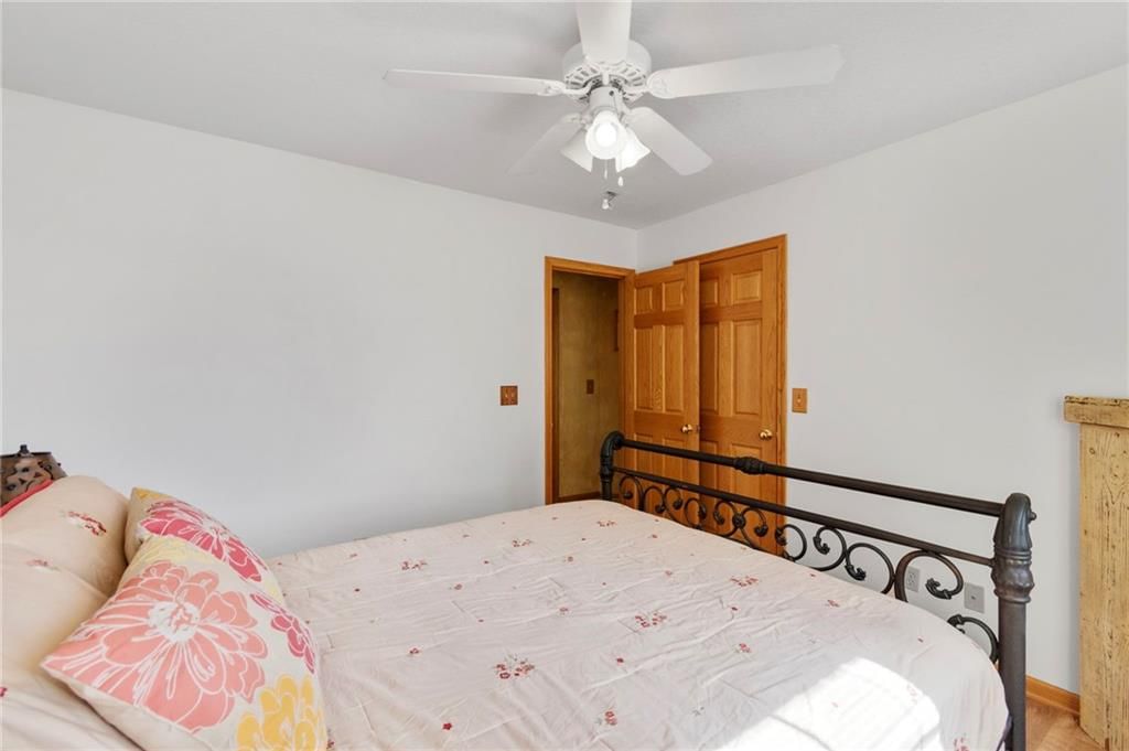 15733 Pine Circle — photo 24